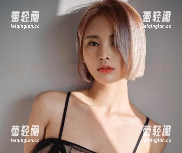 Hyoyeon(김효연)的妹妹写真作品集，简直是主妇们的时尚课堂～