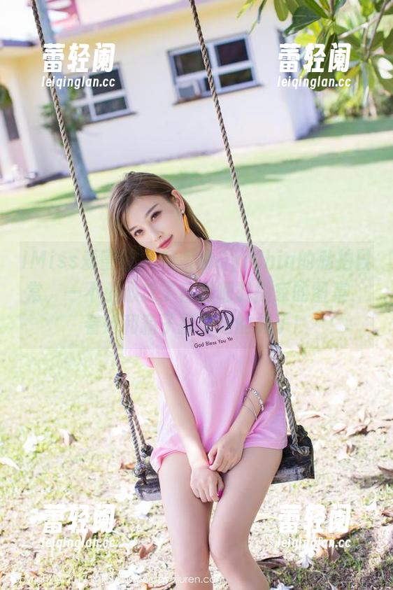 IMiss爱蜜社 - 杨紫嫣Cynthia的私拍日常，一不小心成了自我嘲讽搬家的图集，看她和箱子打交道的样子！