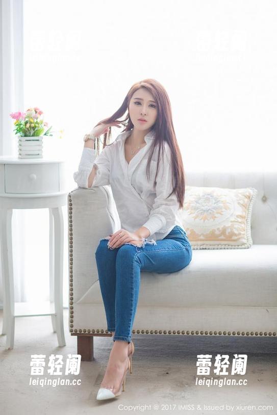 IMiss爱蜜社-萌白酱 IMiss爱蜜社 - 萌白酱的美脚图集,最新!看完我决定了,家里的沙发新一轮构图走起!