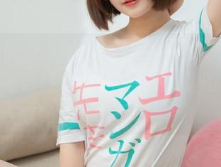 在喵糖映画的图片合集里，大口吞噬这高雄的银红旗袍之美，能听见心里的某个音符在响起！