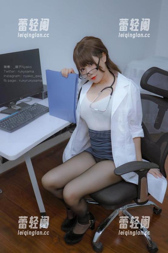 初音白兔？Nyako喵子的高清图集就是让人久久不能移开视线