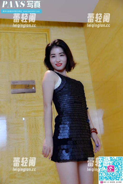 PANS - 你见过可以力压天敌的诗诗吗？她的美图和图包都藏着小心机呢！