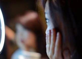PANS写真 – 明星姿态？妮妮的新模试镜，写真里竟藏着点小挑逗