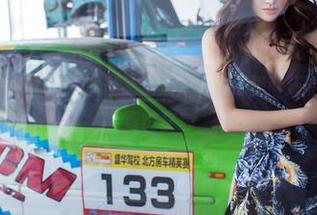 TuiGirl推女郎 – 林萌萌的高清双人画卷，里面还有意外的随性与俏皮～