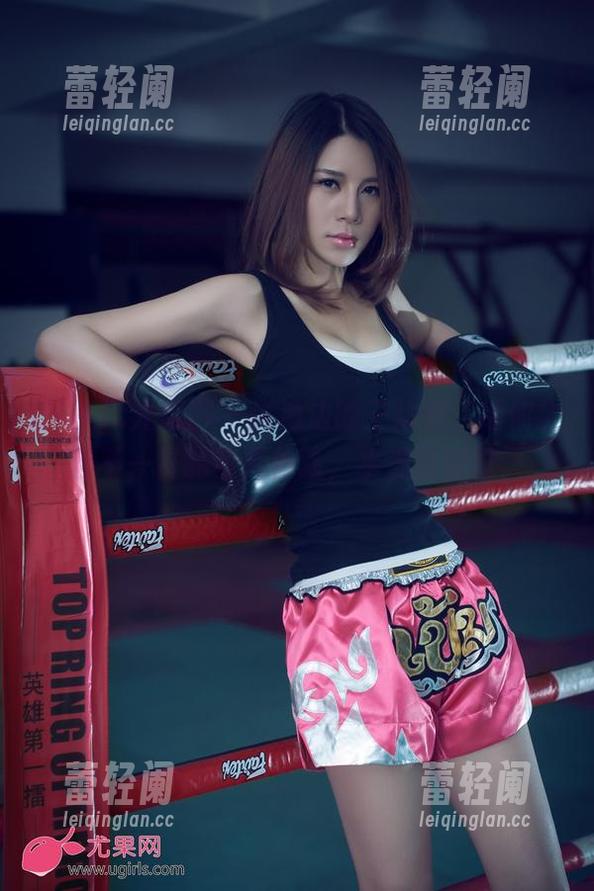 UGirls尤果网-王幼贞 UGirls尤果网 - 泳池边的王幼贞,给你全套不一样的写真体验,水温刚刚好。