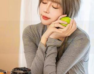 XINGYAN星颜社 – 在线偷师！王俪丁呀的秘书图集该不会让我自愧不如吧？