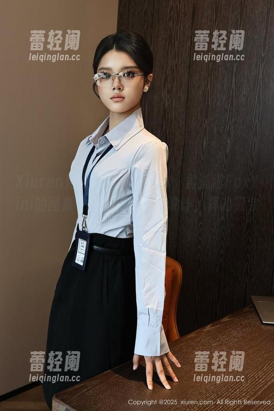 Xiuren秀人网-孟狐狸FoxYini Xiuren秀人网 - 定制内衣,孟狐狸FoxYini的图集中居然还有这种设计,真的很会玩耶!