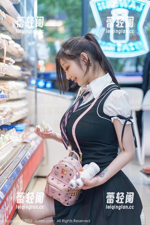 Xiuren秀人网 - 心妍小公主短裙新照更新，是我孤陋寡闻，还是大家都没注意到这个动态呢？