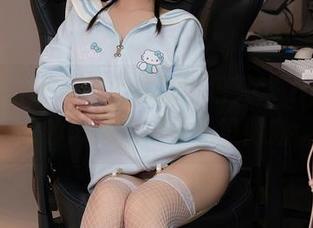 Xiuren秀人网 – 制服图包又来了，绮里嘉ula的风格就是这么没得商量！