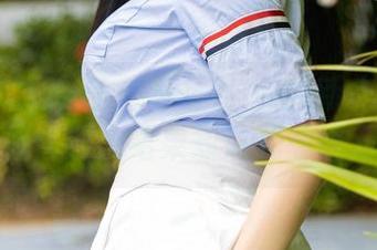 YouMi尤蜜荟 – 筱慧icon的新作：浴缸，看似普通，结果却让我思绪万千。