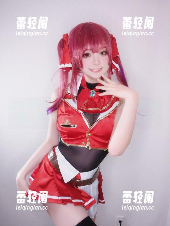 我真心希望Yuki亭的泳池里有只会游泳的美图，照片照着拍，明天就让它浮上来！