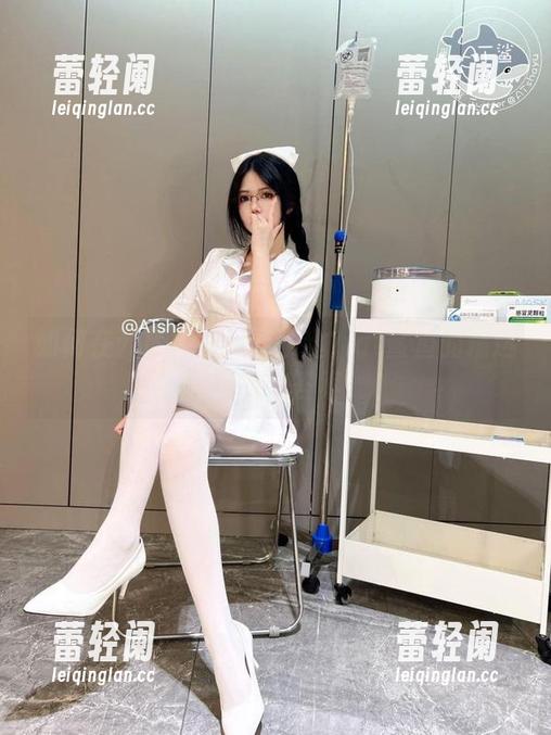 at鲨鱼 如何在死库水中找到乐趣?at鲨鱼的精选套图给你答案!