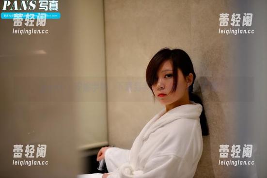 pans - 安妮学妹，下载到手，谁还需要社交呢？