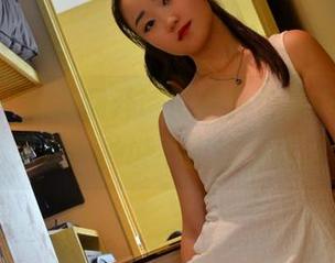pans – 每次翻开诗诗的白色写真，发现又是一种说不出的诱惑。