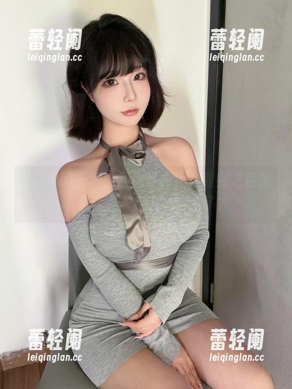 yuuhui玉汇的红裙写真，下载完之后是不是就能“红人”一生了？