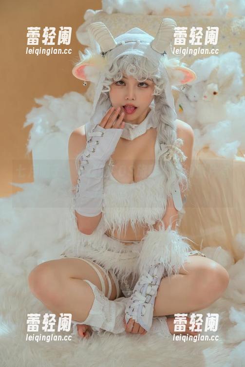 七月喵子：女孩的COS旅程，我的照片有点“喵”！