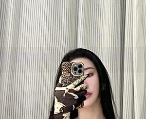 微密圈 – 不爱笑的赛琳的写真：用心看这波颜值，算不算过分？
