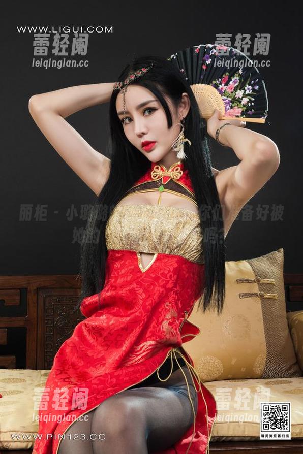 丽柜-小璐璐 丽柜 - 小璐璐的私拍图包:你们准备好被她的“可爱”击中了吗?