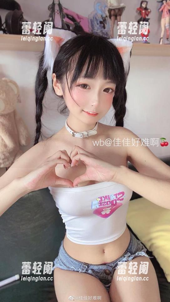 佳佳好难啊 更新到来,佳佳好难啊的蓝色吊带体操服,让我想到了一些不太恰当的事情
