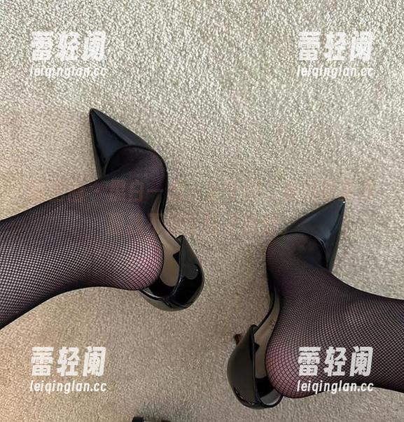 微密圈 - 黑白一出，保守的二舅妈最新资源找不到比这更撩的。