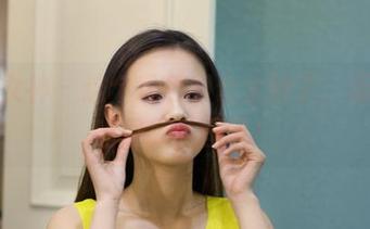 克拉女神 – 这个粉色组合太妙了，汤怡又有最新美图了！