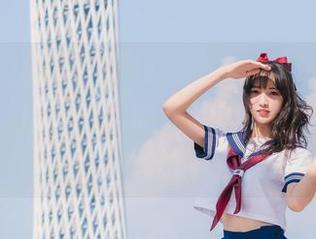 全套长腿小姐姐不仅在兔玩映画，甚至还有疑惑：这眼袋真的是我的吗？哪一条腿才是我的？