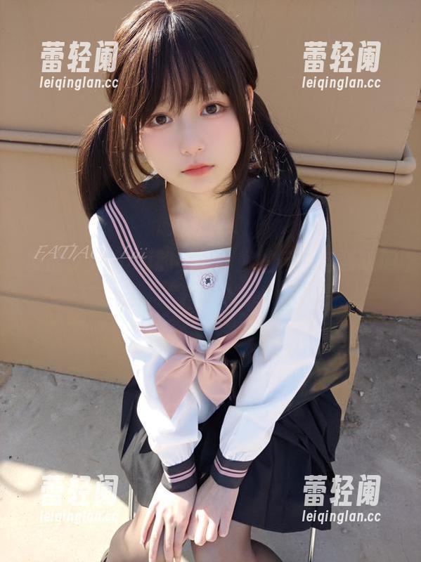 发条少女yoki的图集：她的自撮与猫咪的奇思妙想