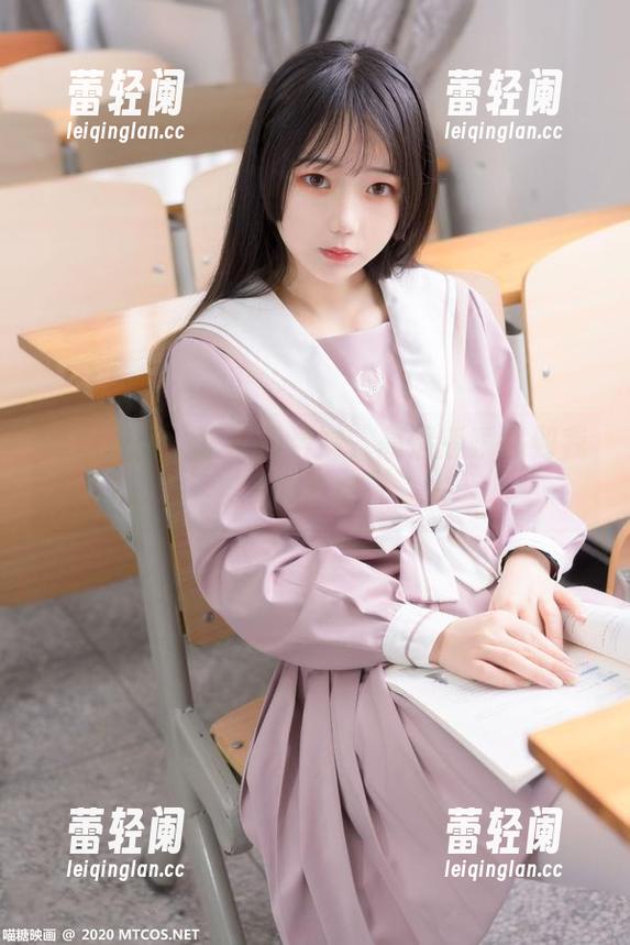 喵糖映画：水手服学妹，高清版瞬移到我的心里