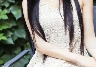 头条女神 – 草莓酱的美图真的让我反思人生，纯白也能带点深度？