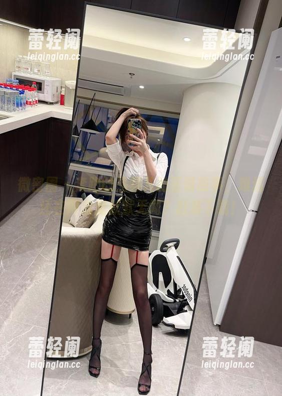 微密圈 - 奔跑的晶骡儿的圣诞故事，难道还在网盘里默默无闻？赶紧下载！