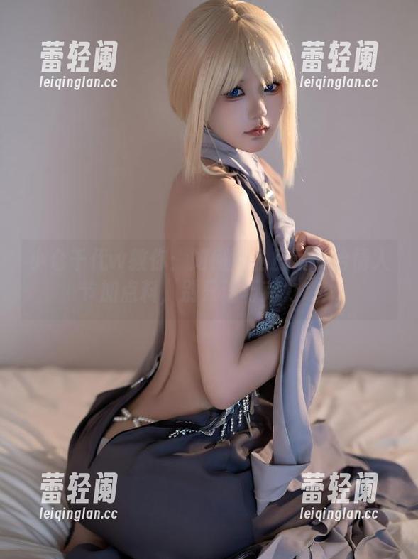 小仓千代w教你：如何用私房写真给情人节加点料，别只送巧克力哦！
