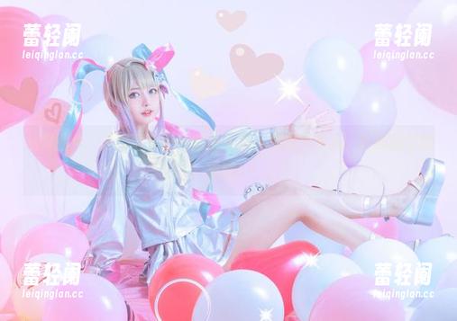 私房图片：尤猫醒醒ovo的粉头发，满屏少女心，吓到隔壁的猫咪！
