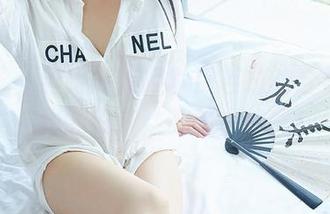 尤蜜荟 – 羞涩的校服？费若拉的合集，满足你的好奇，下载来试试！