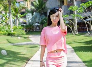 推女郎 – 精选图片：Yu佳妮的网袜，好吧，现在我真忍不住想知道，这袜子到底有啥吸引力。