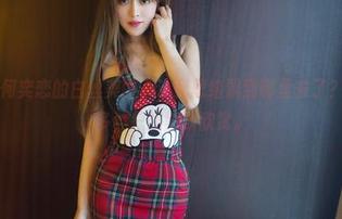 推女郎 – 何奕恋的白丝美图，让我思绪飘到哪里去了？不敢说太多，只能默默欣赏。