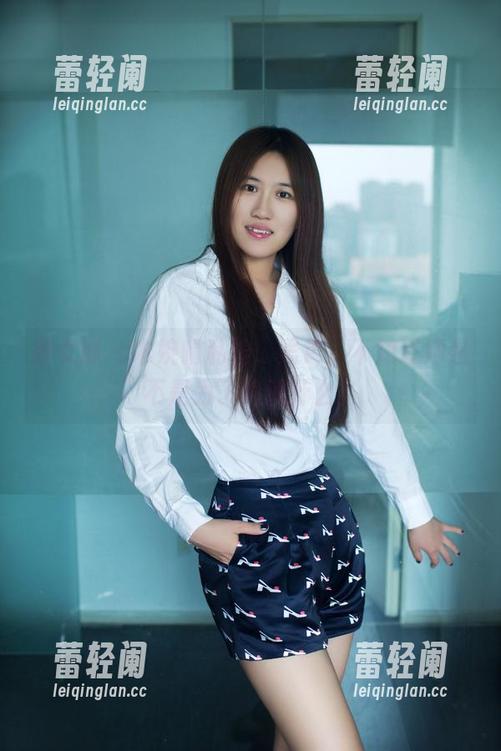 推女郎 - 木婉晴私拍：黑色，不知道她是不是为了隐藏什么？