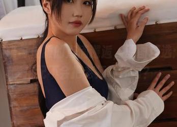 无影喵喵与校服的点滴邂逅，原图精选：这身搭配不会把老师吓坏吧？