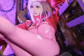 这个圣路易斯礼服，高清合集里的樱落酱w看得我想去买衣服！