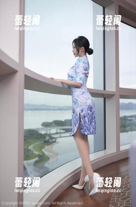 秀人网 - 网袜必备，福利捡漏：Emily顾奈奈酱的腿火力全开！