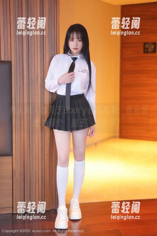 秀人网 - 徐莉芝Booty长腿写真：看完想给她颁个‘腿王’的大奖！