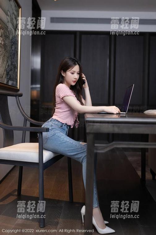 秀人网 - 美图一大堆，星子柒kiki的校园资源真的不要浪费哦！