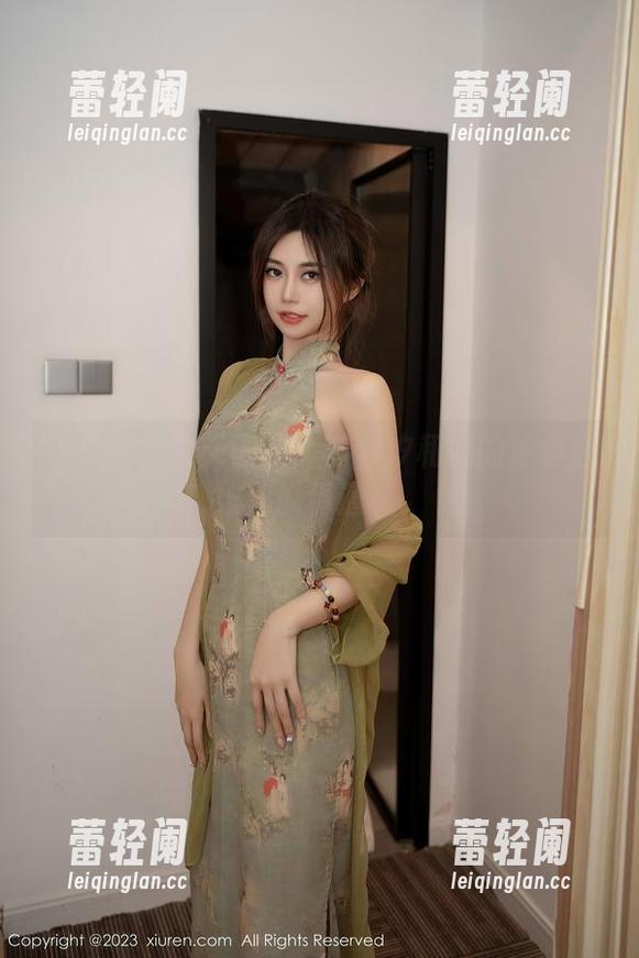 秀人网 - 夏天图册：李若汐和她的冰镇西瓜偶遇