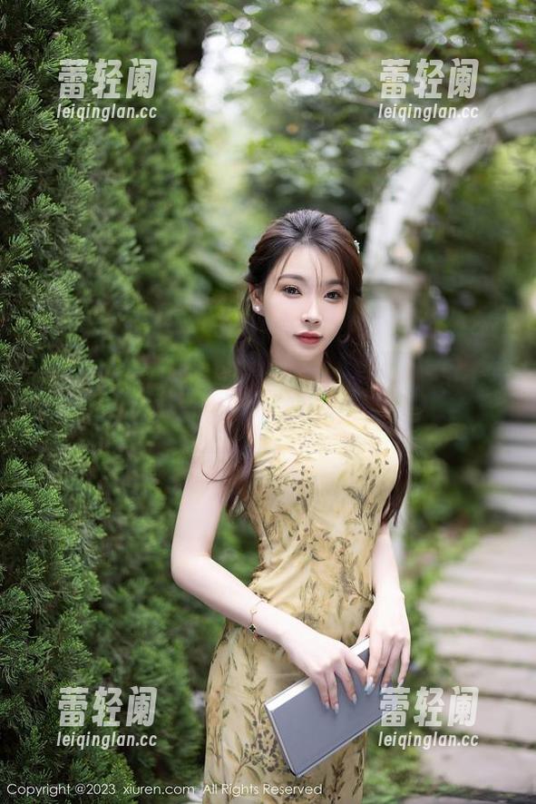秀人网 - 深受清纯荼毒的模特悦悦私房合集，谁说不能反转？