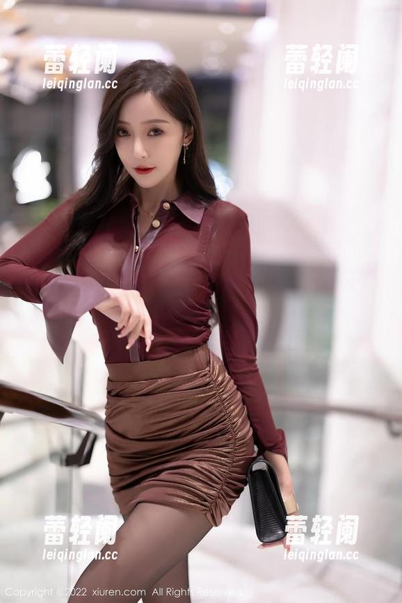 秀人网 - 狐小妖Baby婚纱写真，像极了婚礼现场的未婚夫，静静等候。