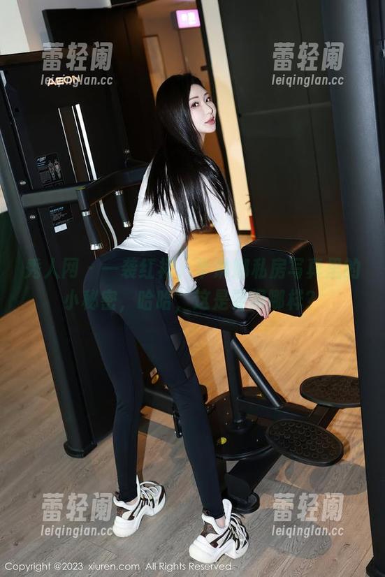 秀人网 - 一袭红裙，芈琳娜私房写真里的小秘密，哈哈，这是要闹哪样？