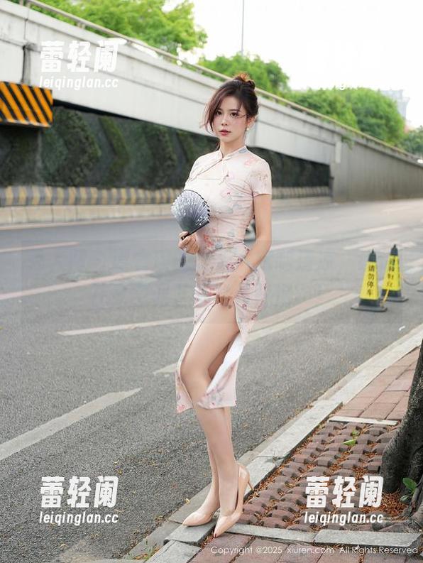 秀人网 - 谭睿琪的夏天：定制清凉，让你在家空调下都能‘冒泡’！