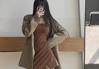 微密圈 – 大胆猜测：牛仔翘臀和粉色的猪陈佩奇的最新图包，会不会让你脸红？