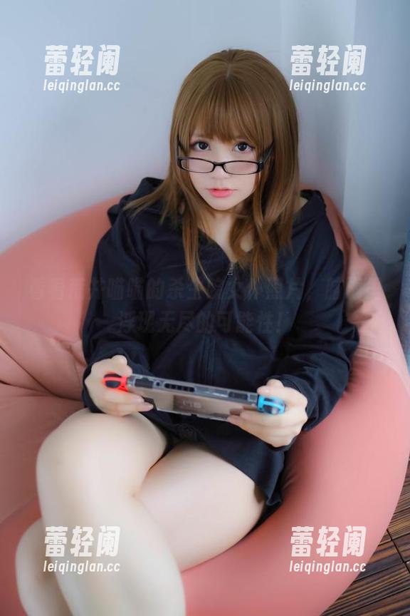 看着荒井喵喵的杀生院女仆照片，脑海里浮现无尽的可能性！