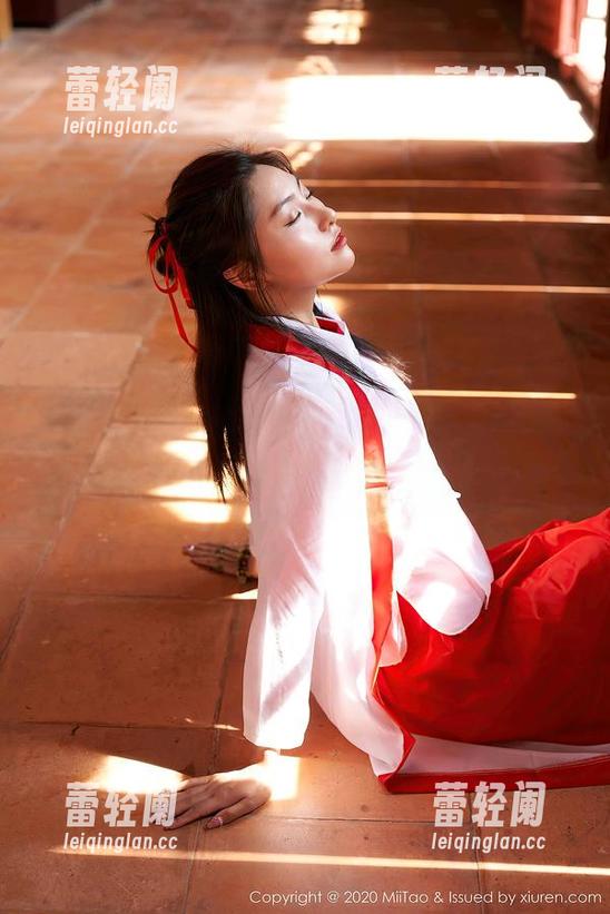 蜜桃社-梦乃Mandy 蜜桃社 - 原图里的“梦乃Mandy”对夏天的无声呐喊:一场跟风的探索