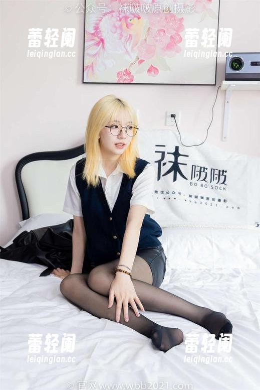 袜啵啵 - “清纯”？小沫这组原图合集告诉你，分寸感可以这么微妙，简直出乎意料。